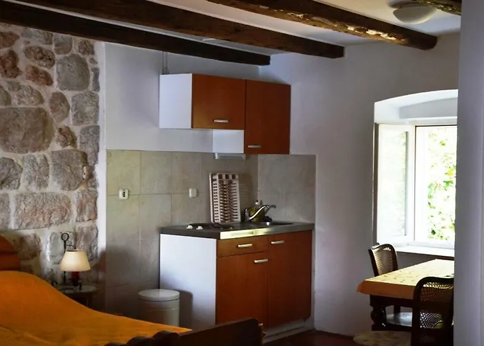 Stone House Apartment