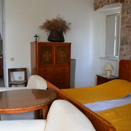 Stone House Апартаменты